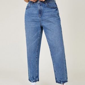 Shein Straight Leg Cropped Jeans